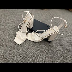 Two pairs of lulus block heals